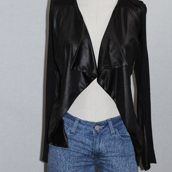 Happening In The Present Black Jacket - Picture 8 of 12